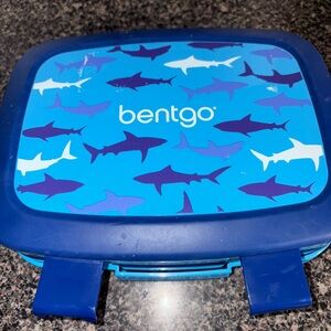 Bentgo Kids Shark Lunch Box - Blue